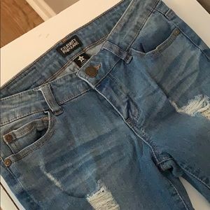 Distressed skinny jeans